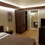 Vendégház Foresteria Lombarda La 4*