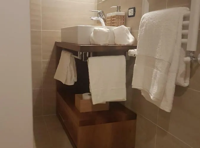 Foresteria Lombarda La Guest house 4*